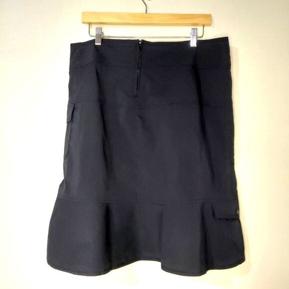 Royal Robbins Size 12 Black Fit and Flare Knee-Length Cargo Skirt with Ruffle - Picture 6 of 11